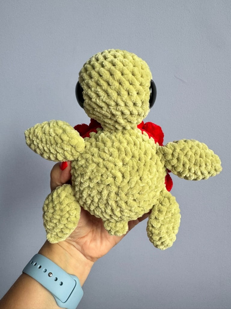 Zielony żółw z czerwonym pancerzem_5