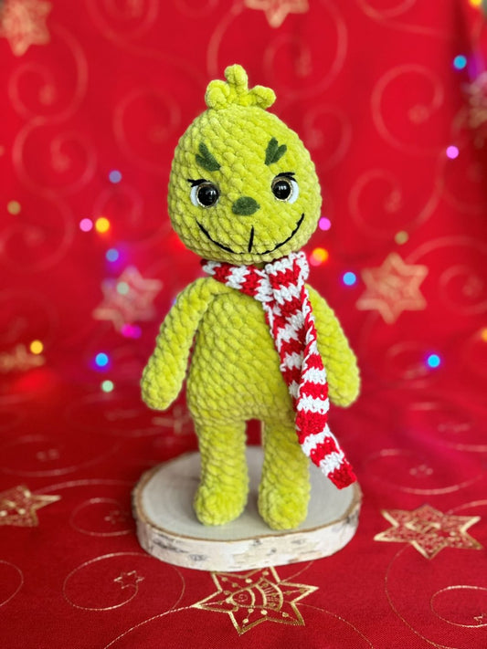 Zielony Grinch w pasiastym szaliku biało-czerwonym_1