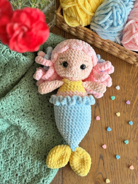 Pluszowa syrenka w różowych włosach_1