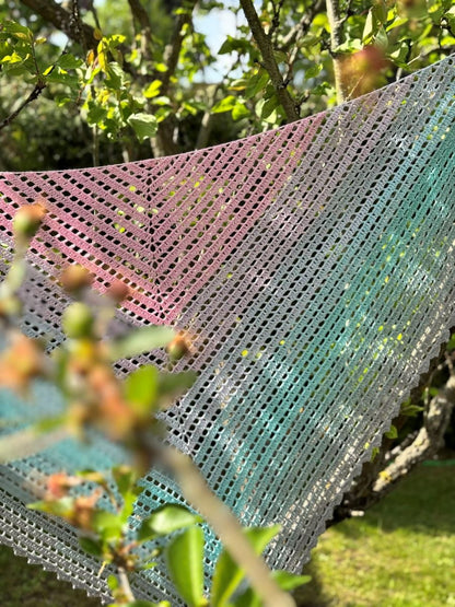 Chusta na szydełku trójkątna w pastelowych kolorach_4