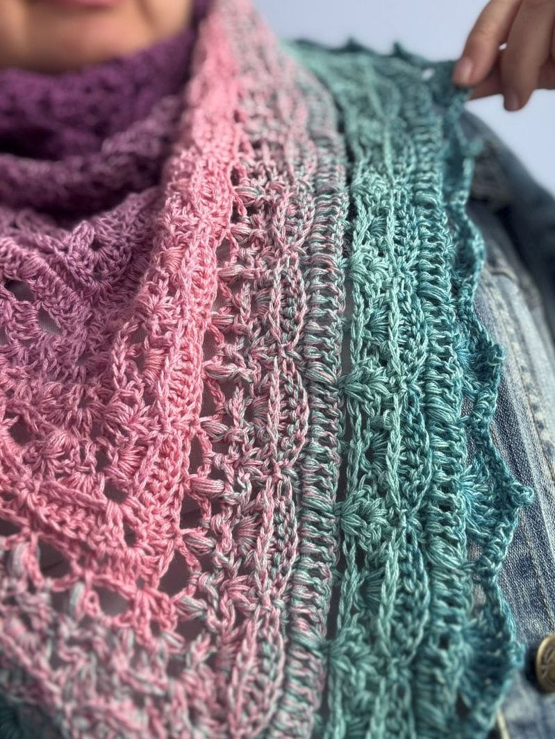 Chusta szydełkowa wielokolorowa trójkątna_8