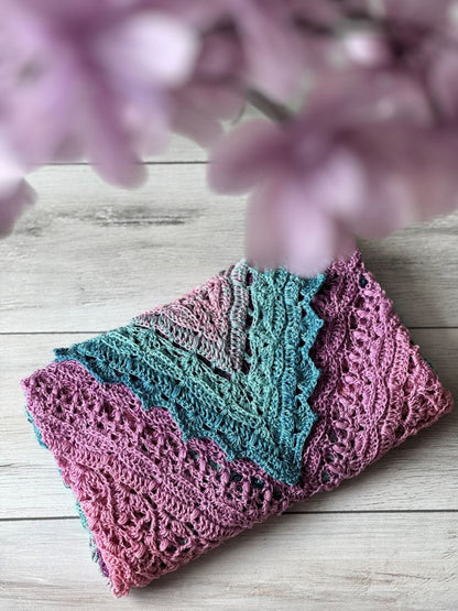 Chusta szydełkowa wielokolorowa trójkątna_3