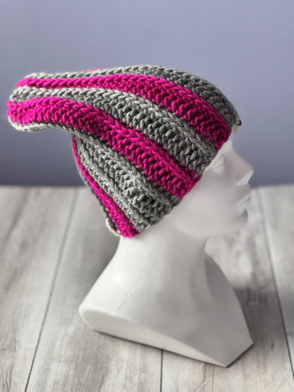 Czapka handmade na szydełku – szaro-różowa 1