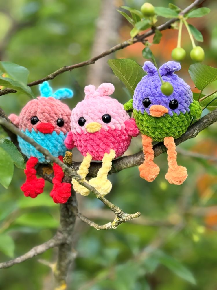 Ptaszek szydełkowy handmade – miękka przytulanka i wyjątkowa dekoracja