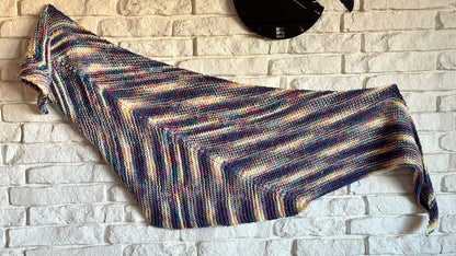 Ręcznie robiona chusta na drutach - kolorowa, miękka i wyjątkowa "Strzałka"